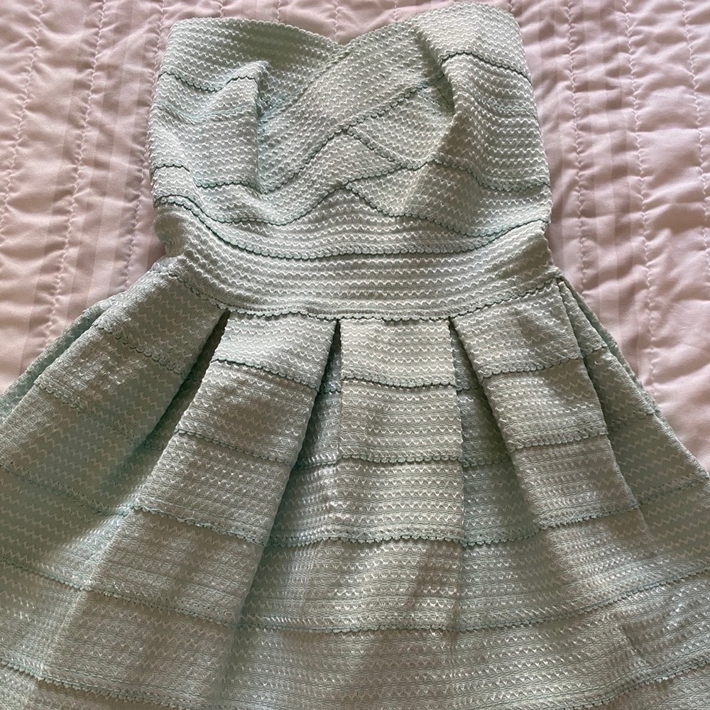 Turquoise strapless dress // small